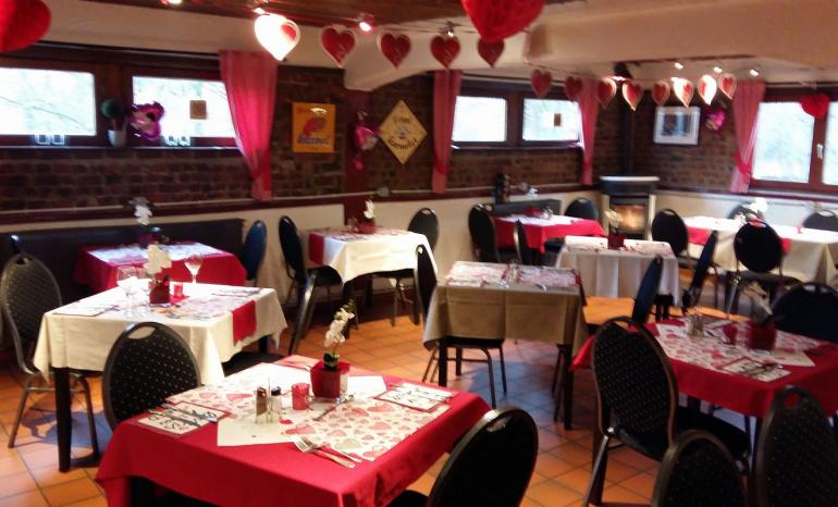 Chez l'Pere Sarrasin, brasserie à Cerfontaine