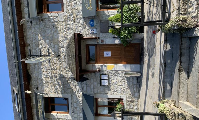 L'Auberge Des Crêtes, hôtel-restaurant à Falmignoul (Dinant)