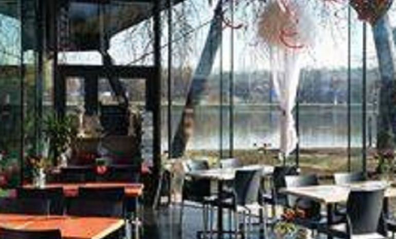 La Capitainerie Du Port De Plaisance De Vise, restaurant à Visé