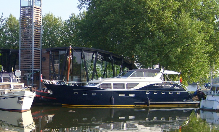La Capitainerie Du Port De Plaisance De Vise, restaurant à Visé