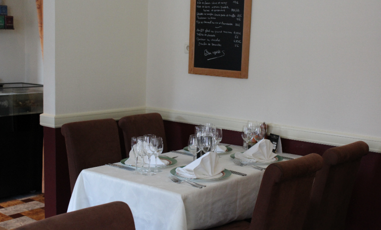 Aux 9 Tilleuls, restaurant à Silly