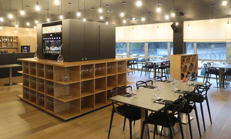 Midi Vins, restaurant à Charleroi