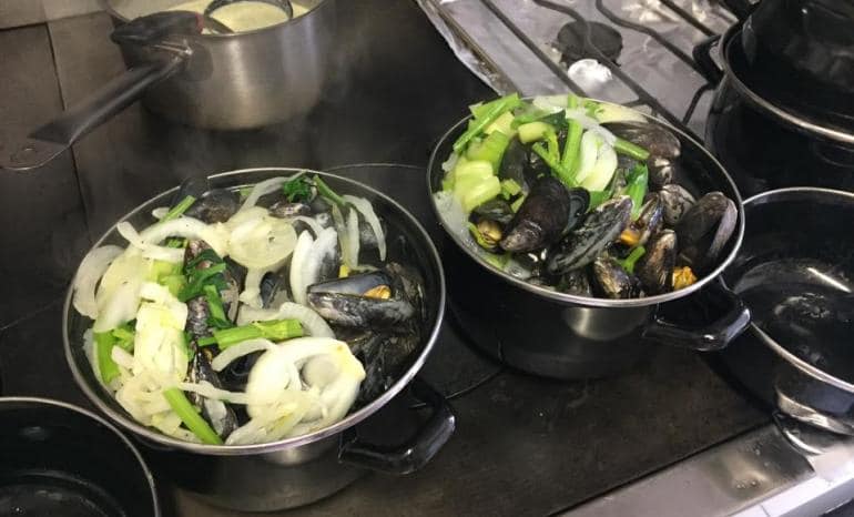 Le Longchamps : Chez Sardou, restaurant à Waremme