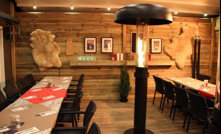 Le Longchamps : Le Chalet 123, restaurant à Waremme