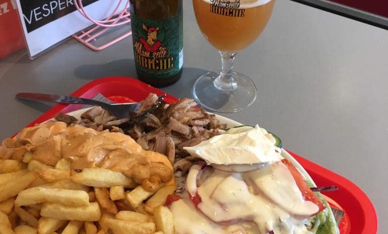 Le Vespéral, friterie à Couillet (Charleroi)