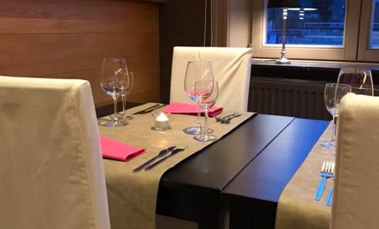 L'Atmosphère côté Meuse, brasserie à Anseremme (Dinant)