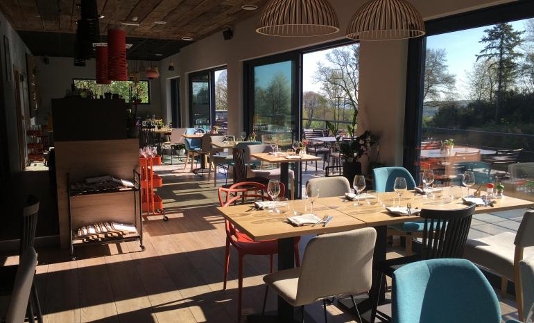 La Libellule : Restaurant, restaurant à Beauraing