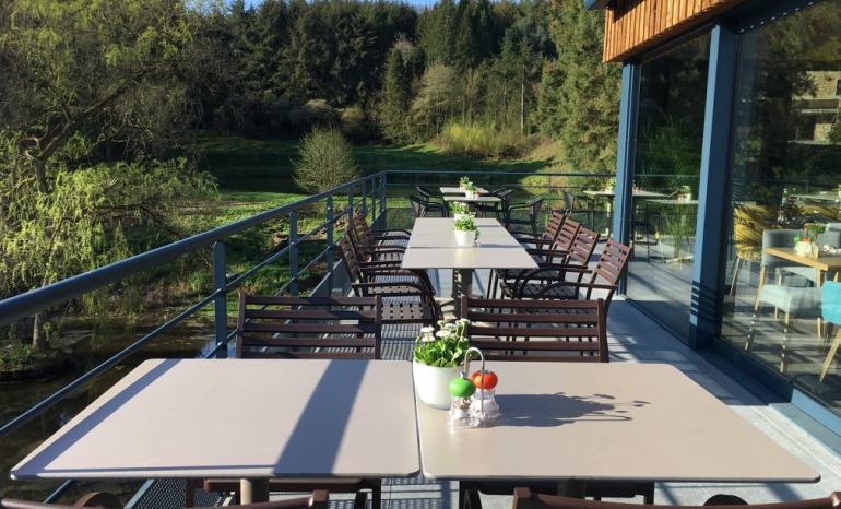 La Libellule : Restaurant, restaurant à Beauraing