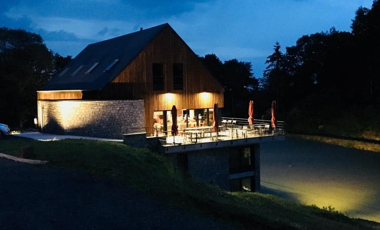 La Libellule : Hôtel, hôtel à Beauraing