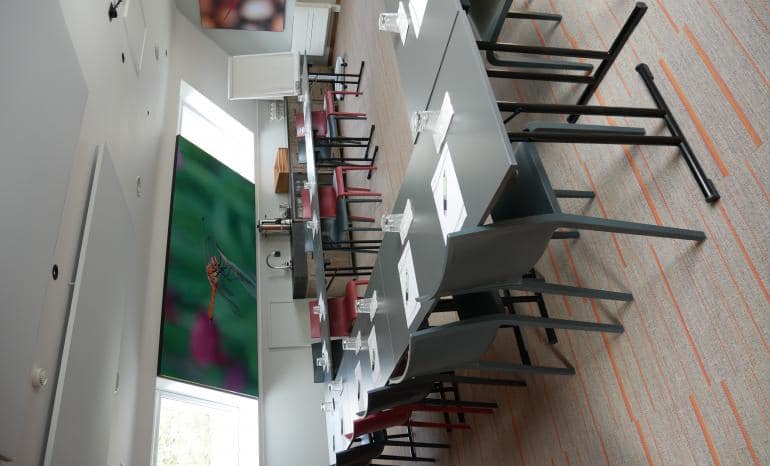 La Libellule : Salle de séminaire, hôtel-restaurant à Beauraing