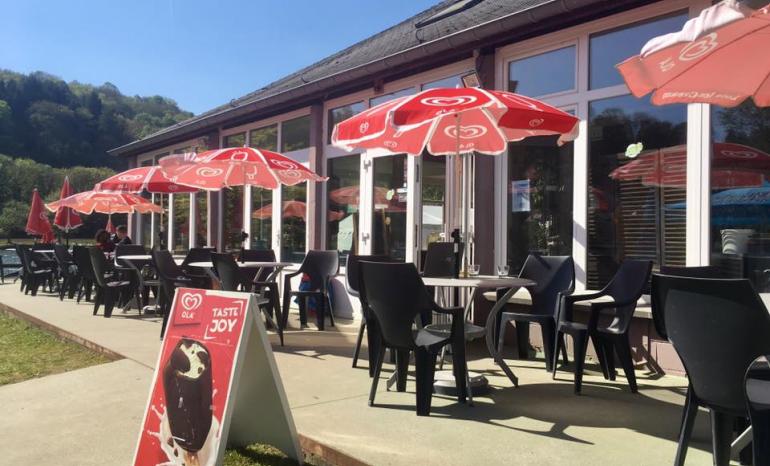 L'île d'Yvoir, brasserie à Yvoir