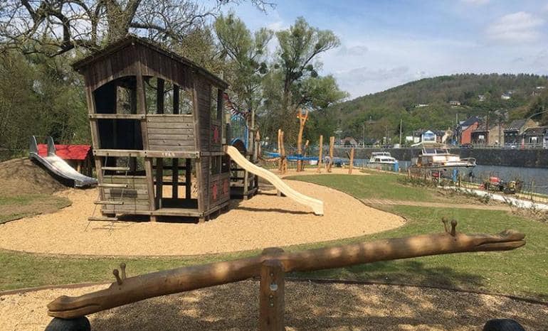 L'île d'Yvoir, brasserie à Yvoir