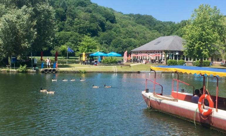 L'île d'Yvoir, brasserie à Yvoir