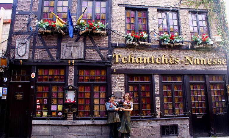 Au Tchantches Nanesse, restaurant à Liège