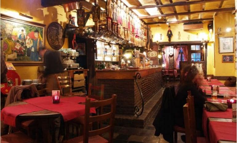 Au Tchantches Nanesse, restaurant à Liège