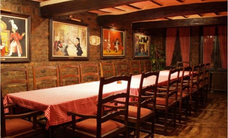 Au Tchantches Nanesse, restaurant à Liège