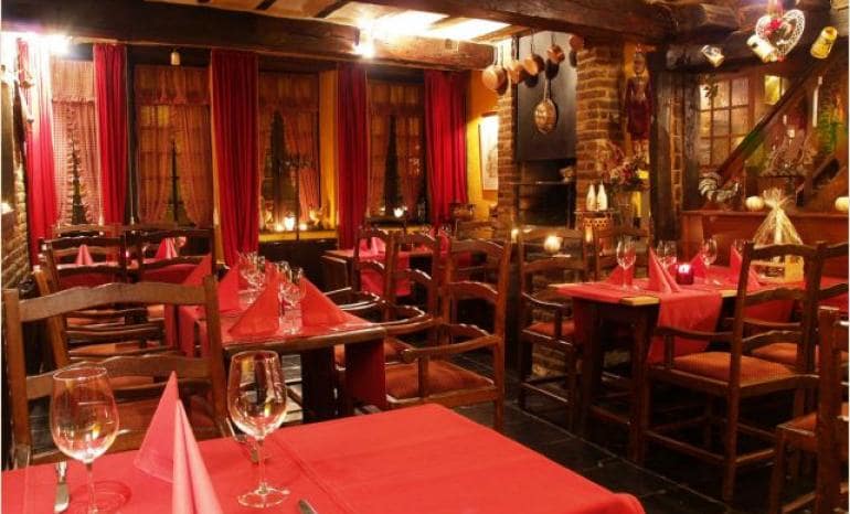 Au Tchantches Nanesse, restaurant à Liège