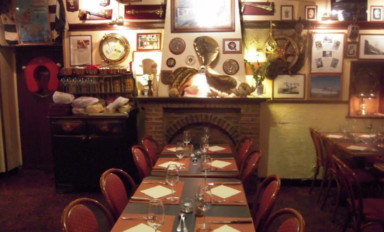 Café De La Gare, restaurant à Profondeville