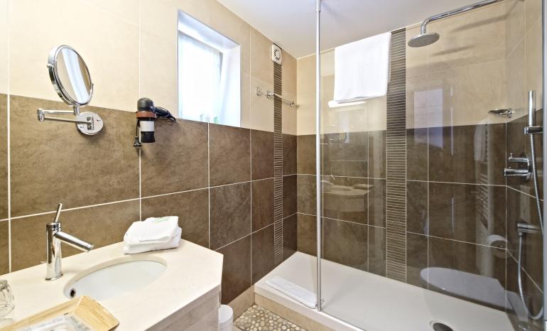 Le Saint-Amour : L'Hôtel, hôtel à Durbuy