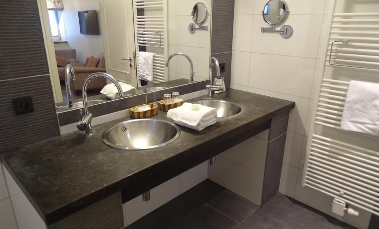 Le Saint-Amour : L'Hôtel, hôtel à Durbuy