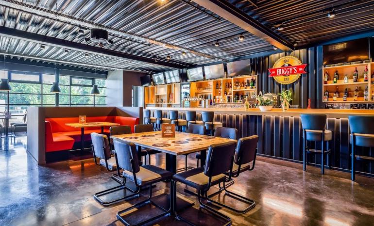 The Huggy's Bar, restaurant à Saint-Séverin (Nandrin)