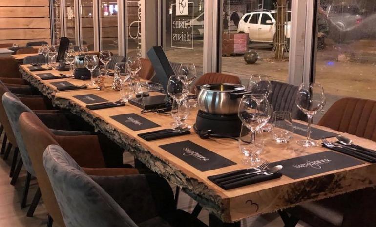 Signé Jeanne : Chapiteau, restaurant à La Roche-en-Ardenne