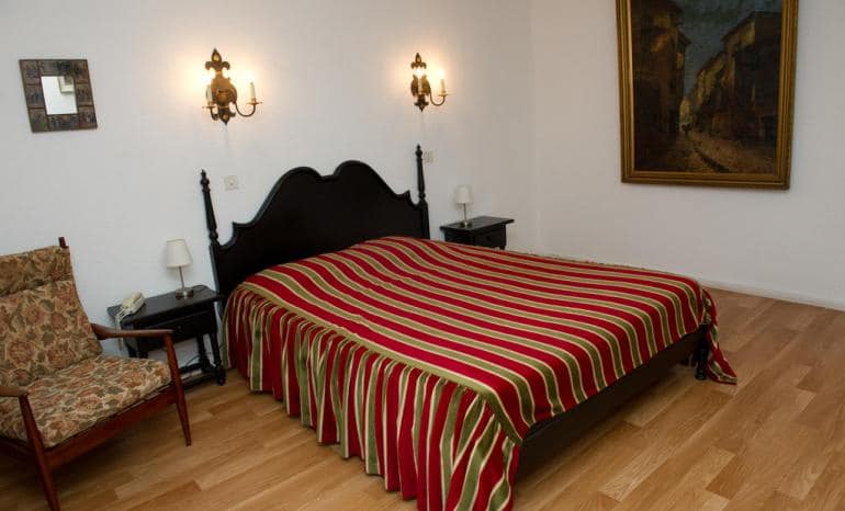 Auberge Grill Le Freyr : Auberge, hôtel à Anseremme (Dinant)