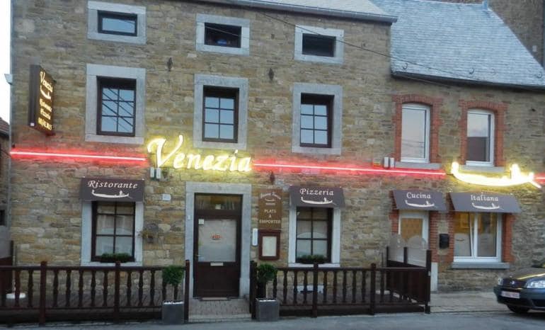Venezia, pizzeria à Profondeville