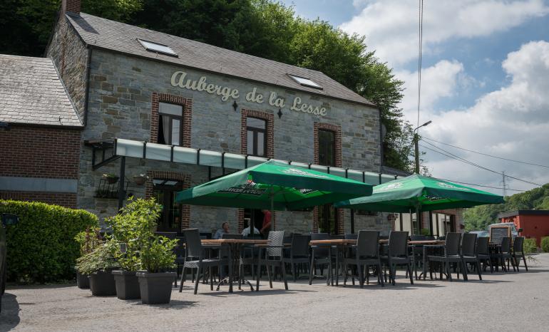 Auberge De La Lesse : Restaurant, restaurant à Celles (Houyet)