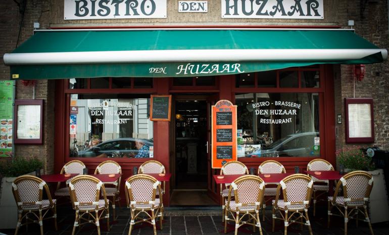 Den Huzaar, restaurant à Bruges