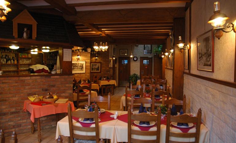 Aux Deux Rivières, restaurant à Ecaussinnes-Lalaing (Écaussinnes)