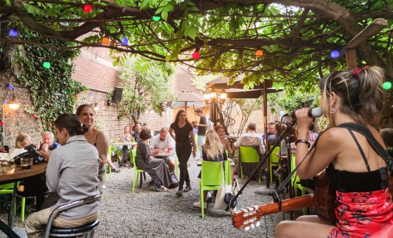 Côté Cour - Côté Jardin, brasserie à Liège