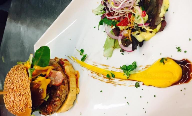 Le Saloon, restaurant à Jemeppe-sur-Sambre