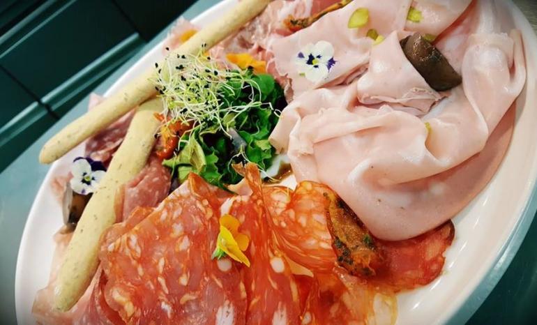 Le Saloon, restaurant à Jemeppe-sur-Sambre