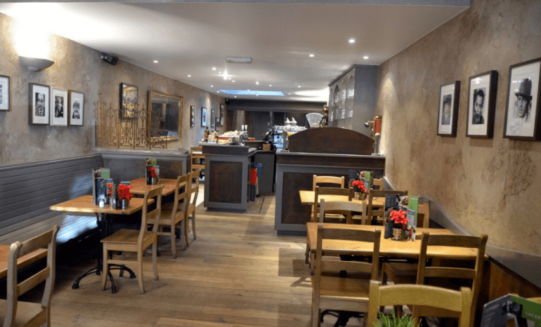 Le Maxim's, restaurant à Bastogne